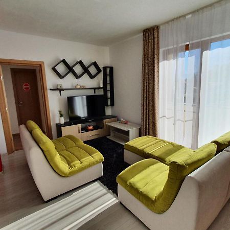 Апартаменты Apartament La Casa In Curte Comuna Кодля Экстерьер фото
